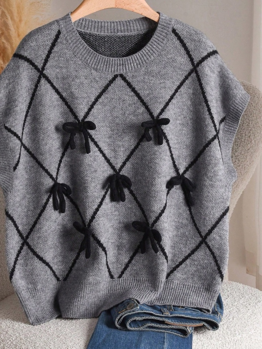 Classic Bow Detail Round Neck Batwing Sleeve Knit top - Picture 8 of 9